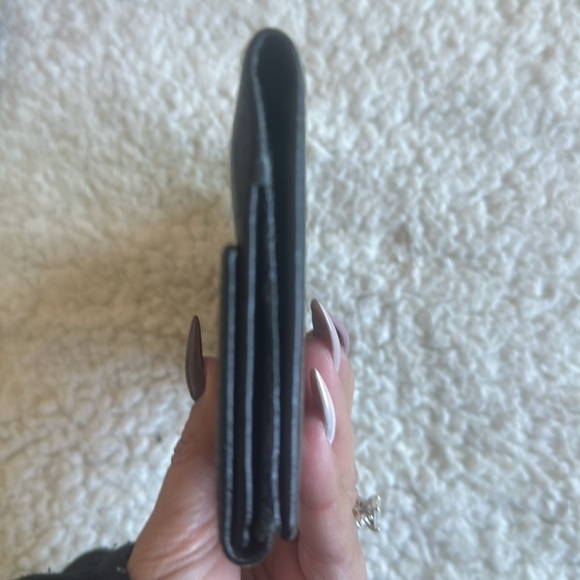 Gucci wallet. - Picture 3 of 6